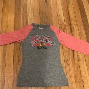 Chicago Blackhawks Women’s Raglan Baseball Style Tee - Gray & Red